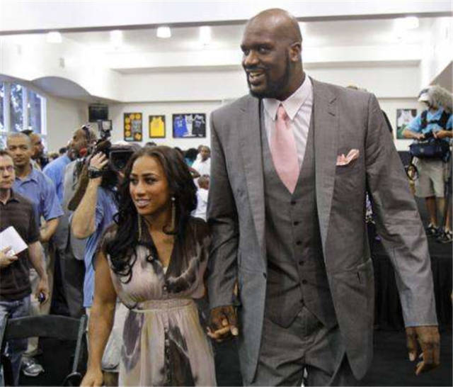 面对低位防 面对低位防